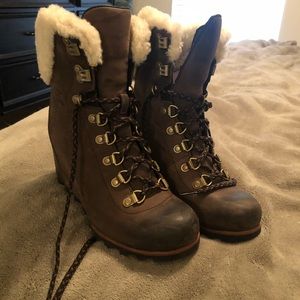 Sorel wedge boots